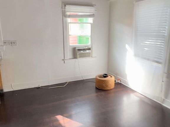 4th image of 402 N Venice Blvd #X