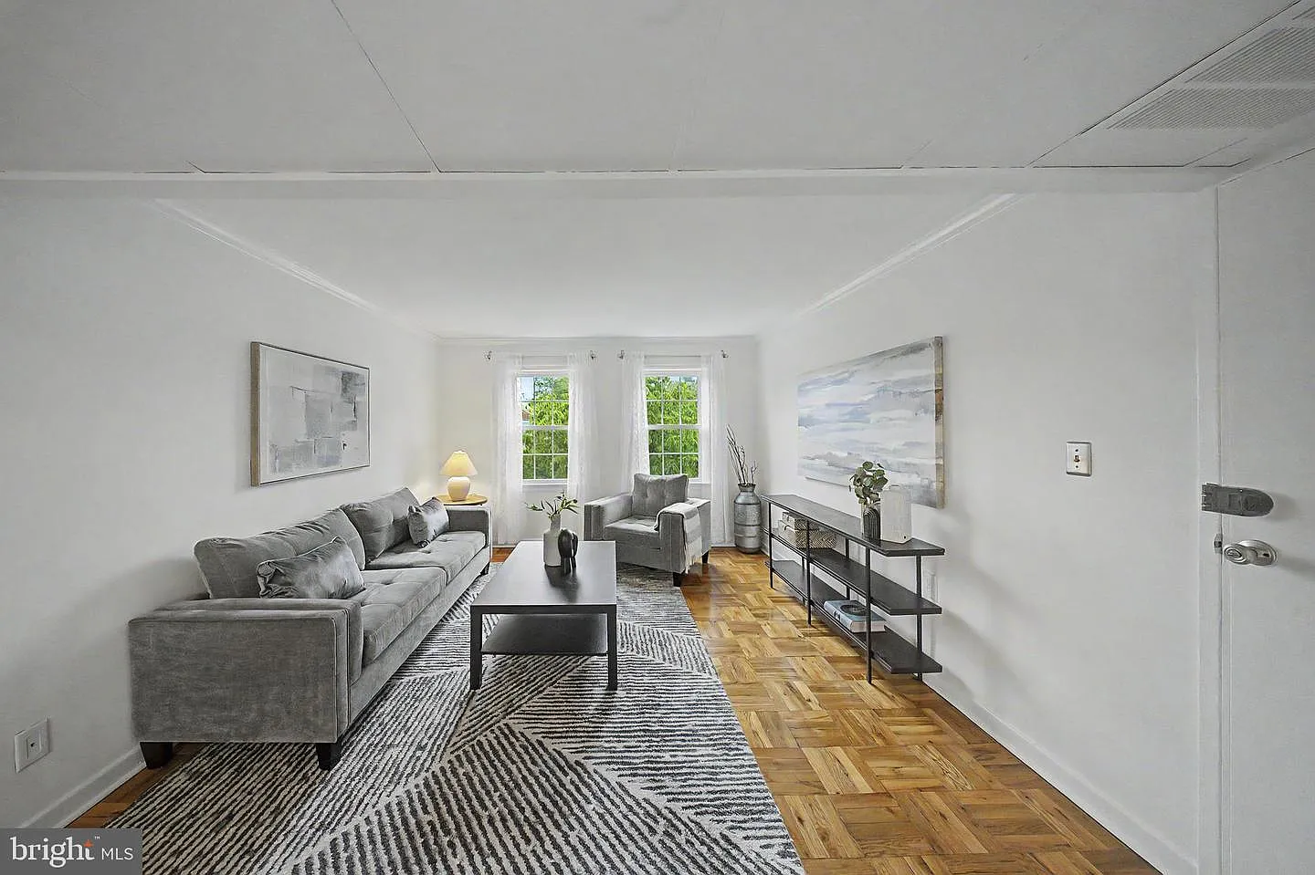 2 bed, 768 sqft, $2,100 — Photo 4
