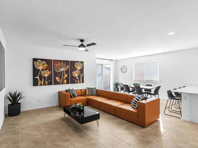 15557 W Kendall St — Photo 8
