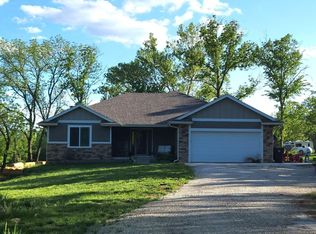 1929 SE 85th St, Wakarusa, KS 66546