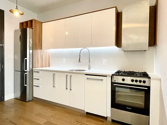 Rented by Cyberapts Management | media 2