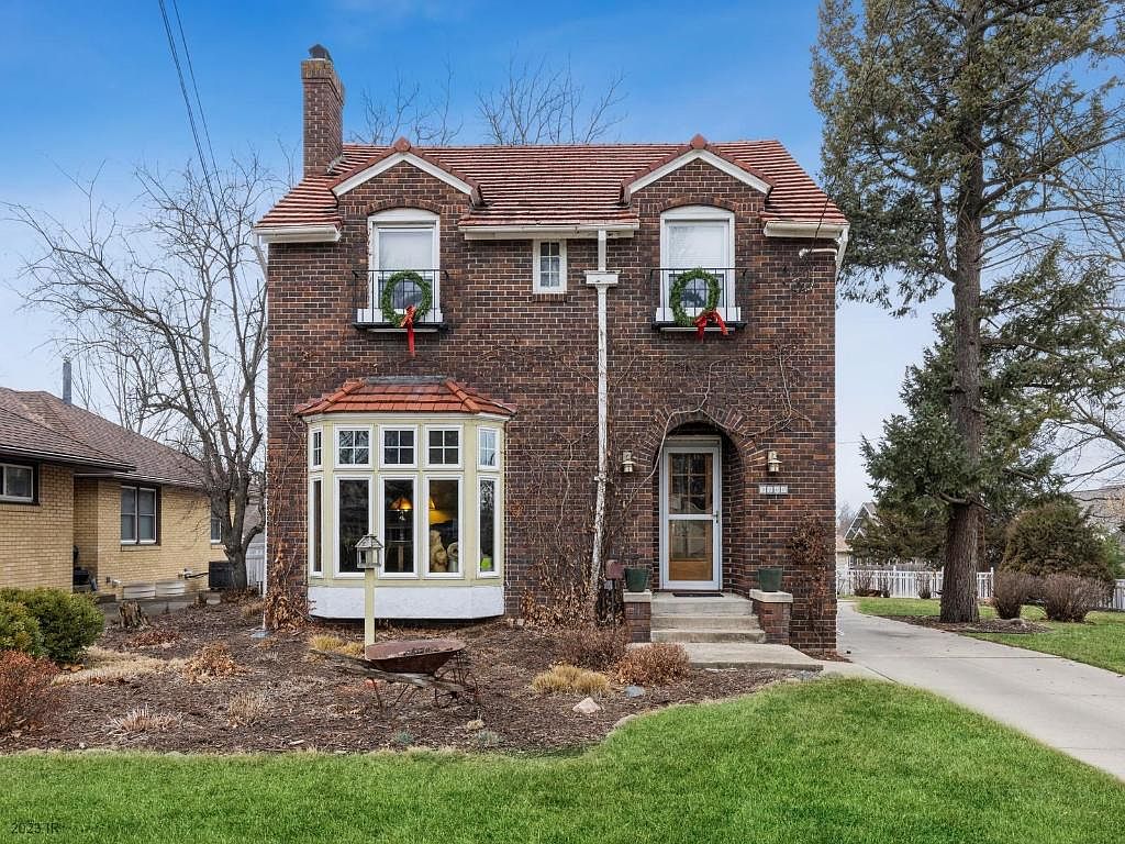 3406 Beaver Ave, Des Moines, IA 50310 Zillow