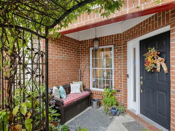 2656 Bracston Rd, Virginia Beach, VA 23456