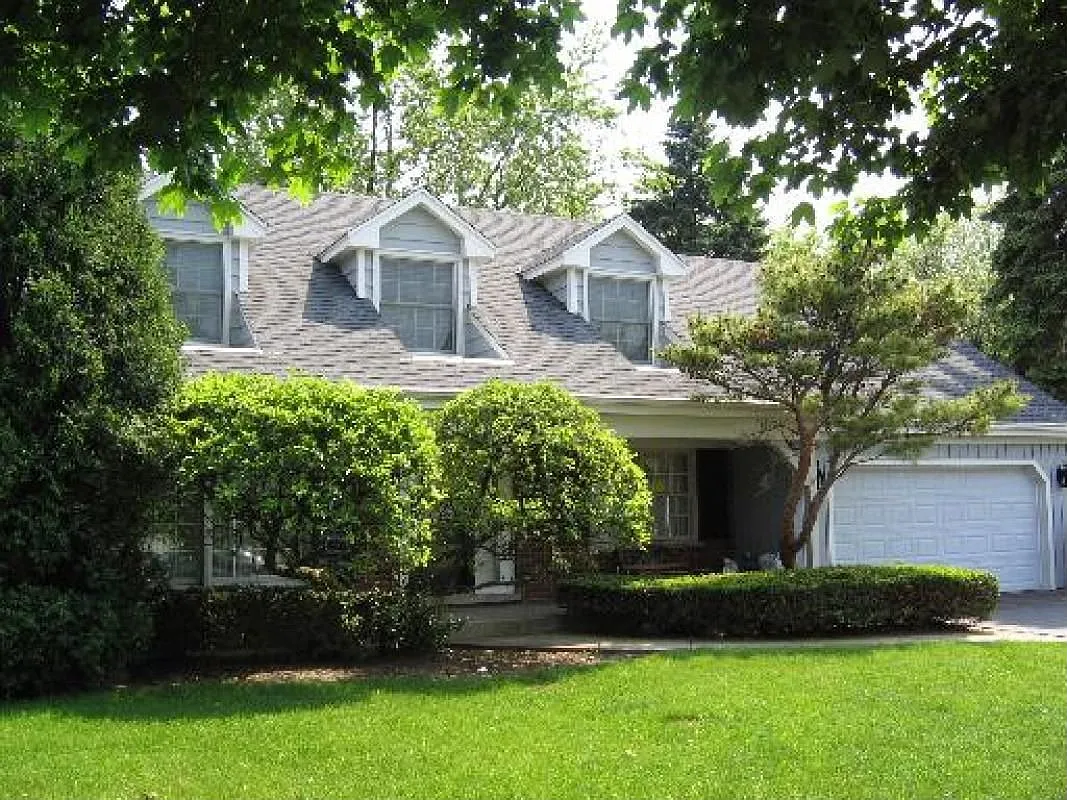 3009 White Pine Dr photo 1