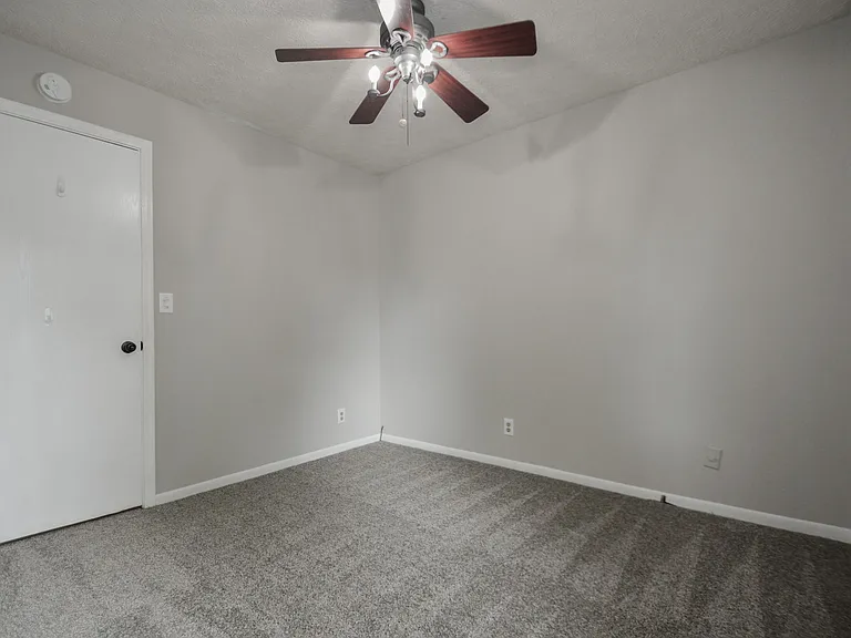 1567 Meadow Hill Ct — Photo 17