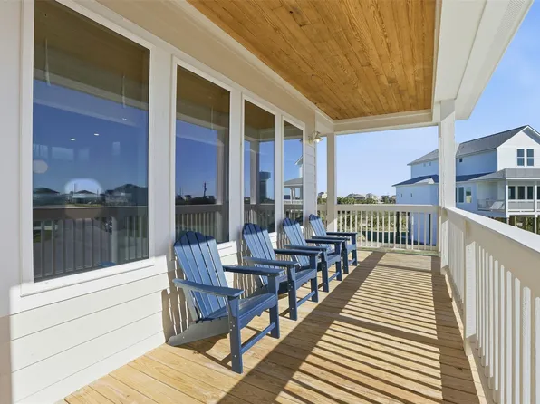 4010 Miramar Ct, Galveston, TX 77554