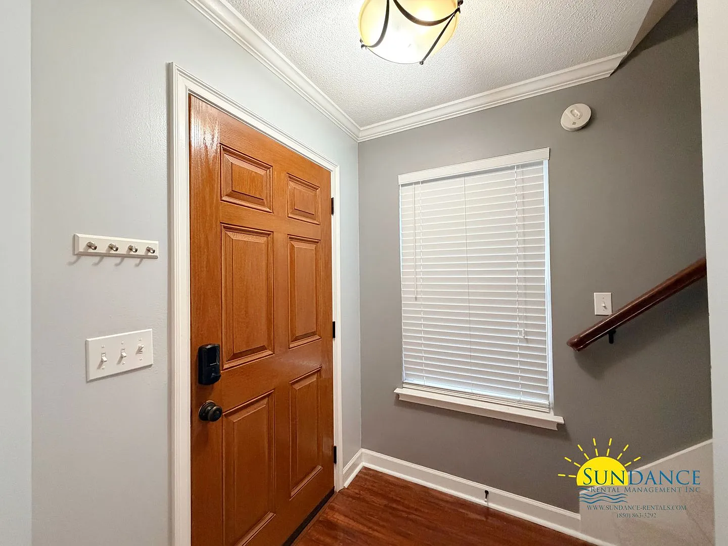 Inviting 3-Bedroom Home Near Eglin AFB! — Photo 2