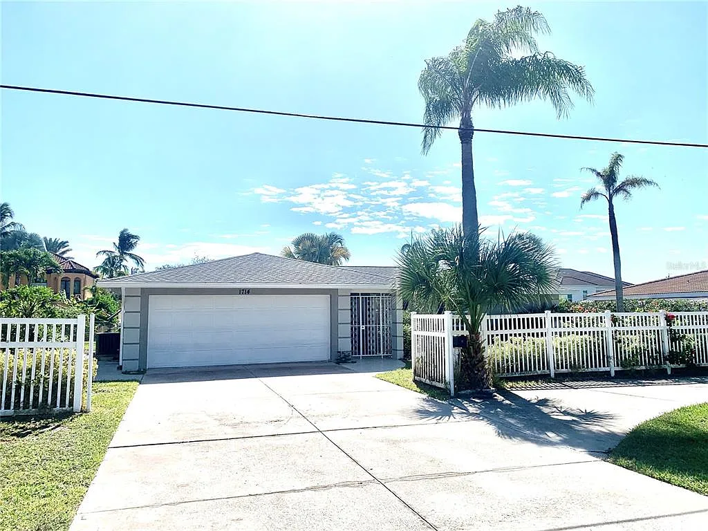 3 bed, 2.5 bath, 1708 sqft, $7,500 — Photo 2