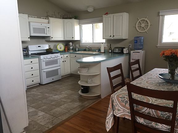 4th image of 1709 Nimitz Dr