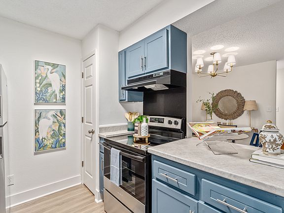 4th image of 3920 Berwyn Dr S #1-108