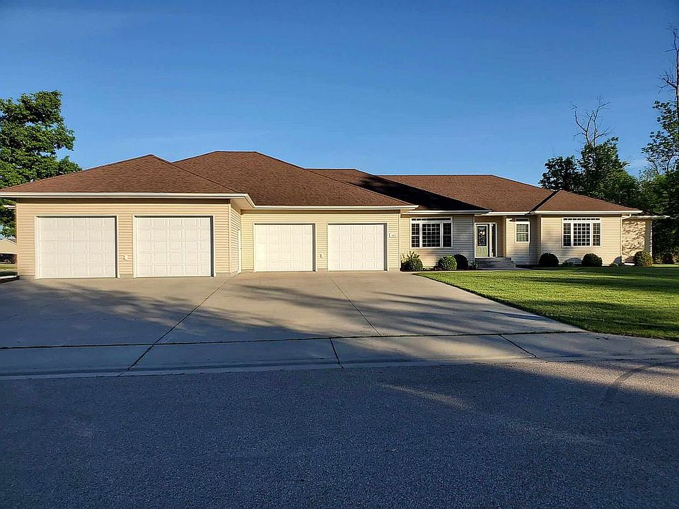 1st image of 112 Oakwood Ct
