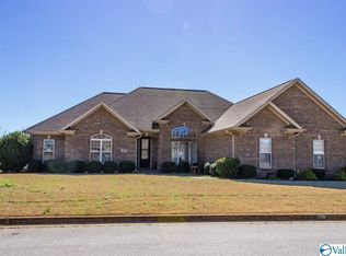 100 Avery Rock Dr, Tuscumbia, AL 35674