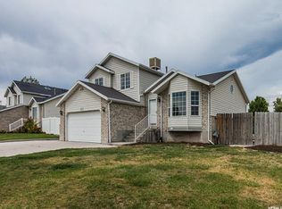 5062 W Robin Hill Rd, West Jordan, UT 84081