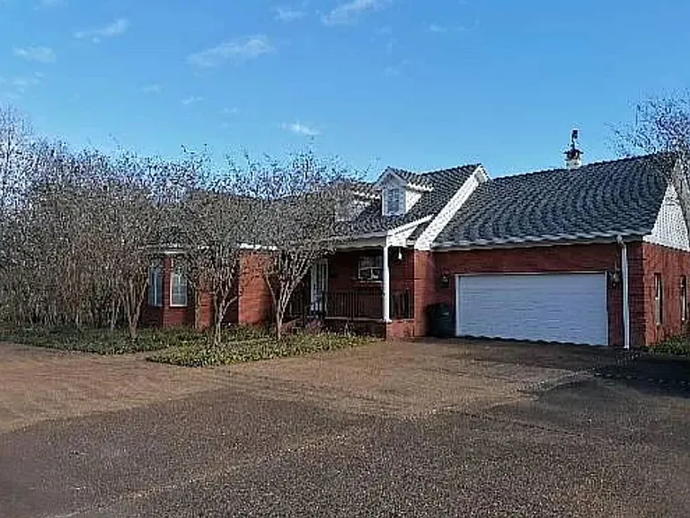 52 County Road 296 — Photo 1