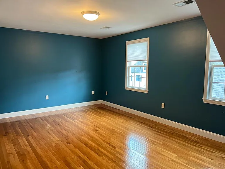 303 Cabot St — Photo 28