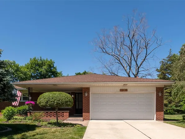 11195 Chippewa Dr, Warren, MI 48093