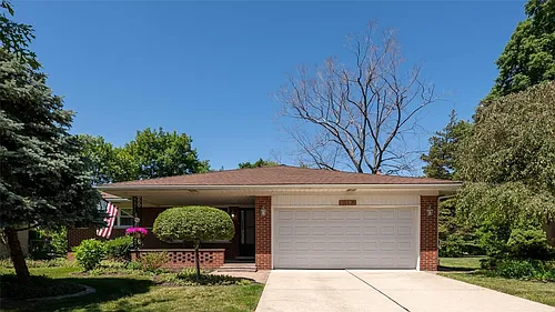 11195 Chippewa Dr Photo 1