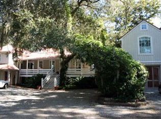 2209 Pigeon Point Rd, Beaufort, SC 29902