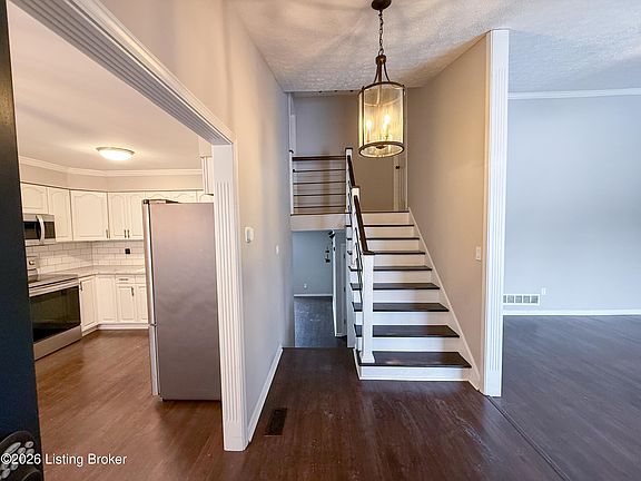 2nd image of 8602 Birch Ct