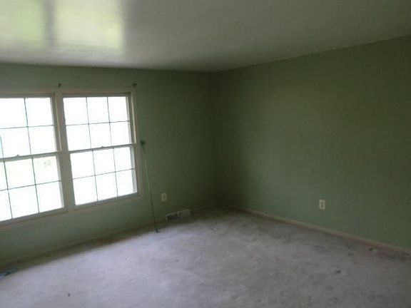 3rd image of 4955 Kimball Ave SE