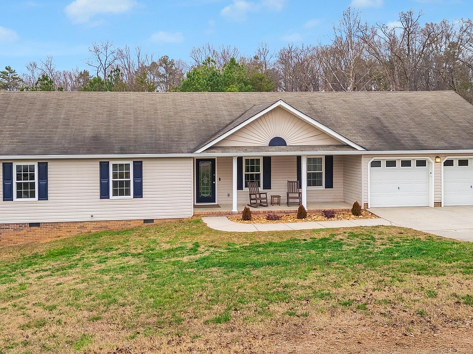 1st image of 552 Eagle View Dr