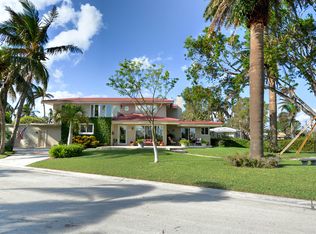 911 N Northlake Dr, Hollywood, FL 33019