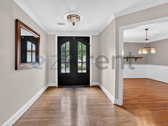 3rd image of 155 Ludwell Ct