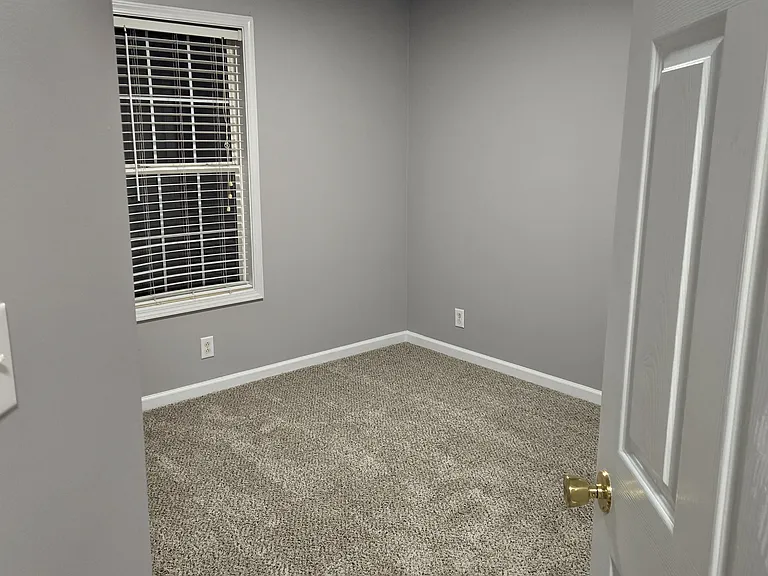 810 Buckhorn Dr — Photo 10