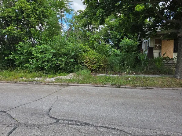 2540 Beals St, Detroit, MI 48214