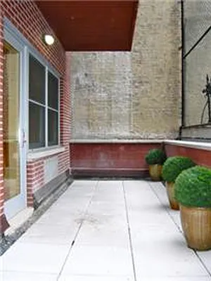 Rented by Veracity NYC LLC | media 34