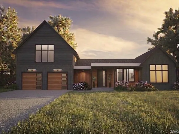 4 Warwick Isle Boulevard, Pine Island, NY 10969