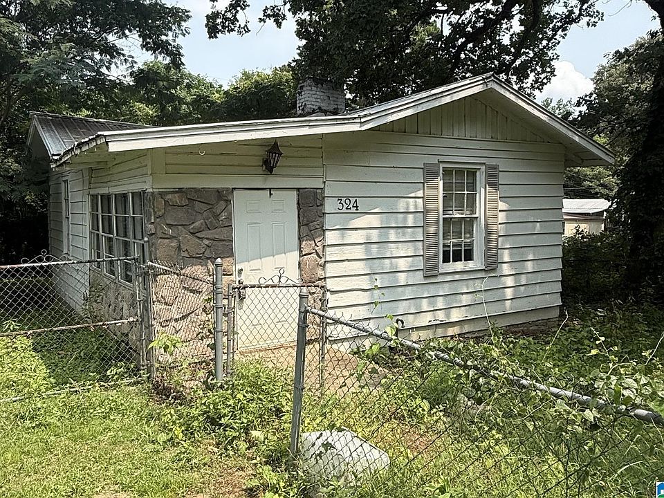 1st image of 324 Railroad Ave