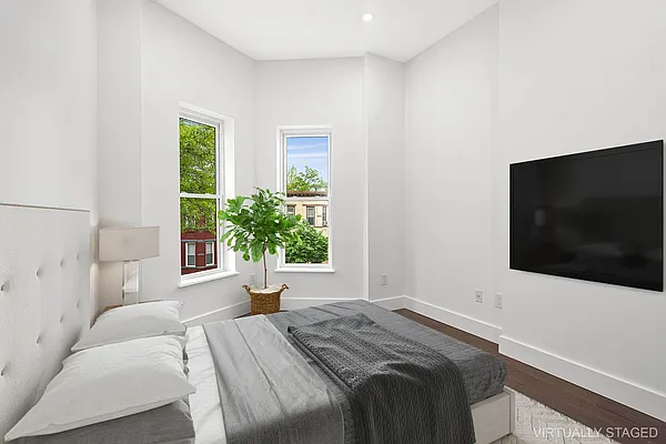 Rented by Douglas Elliman | media 17