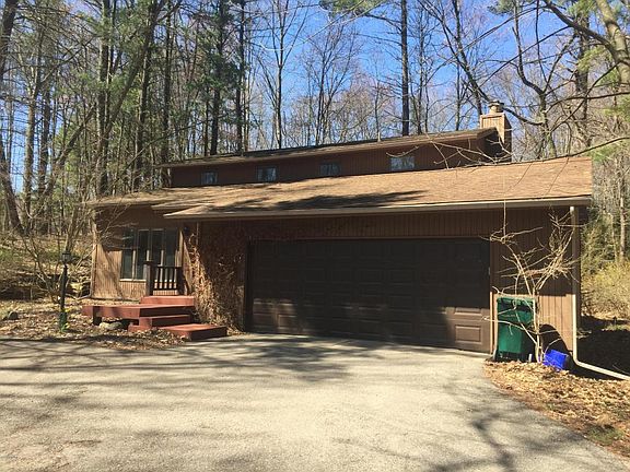 2nd image of 2095 Thornapple River Dr SE