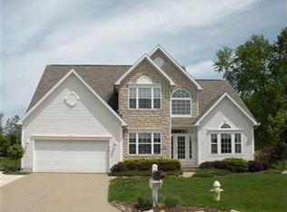 301 Fieldcrest Dr, Akron, OH 44333