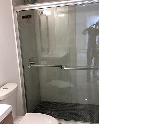 5th image of 2070 Bay Dr #618
