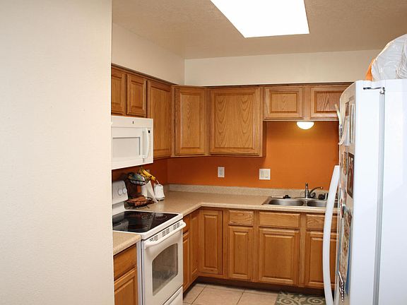 4th image of 6031 Staubach Ave NW