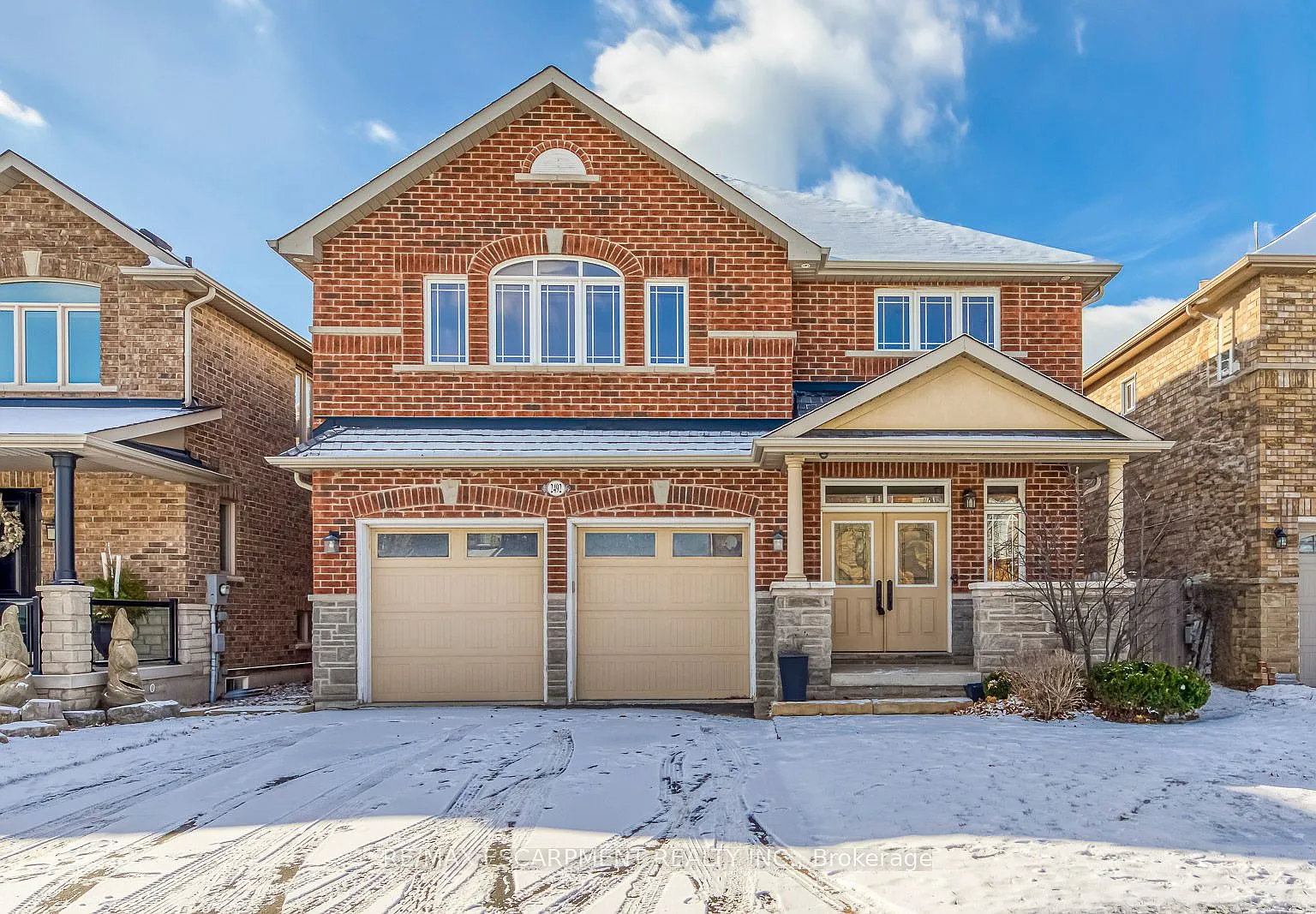 4 bed, $5,500 — Photo 1