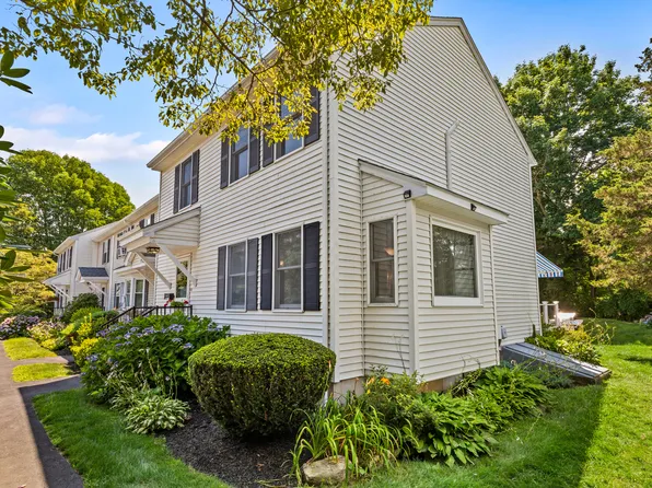 7 Castle Meadow Drive #7, Stonington, CT 06379