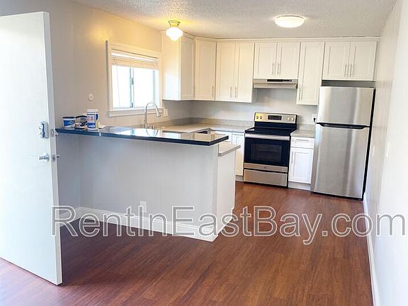 5th image of 466 24th St #6