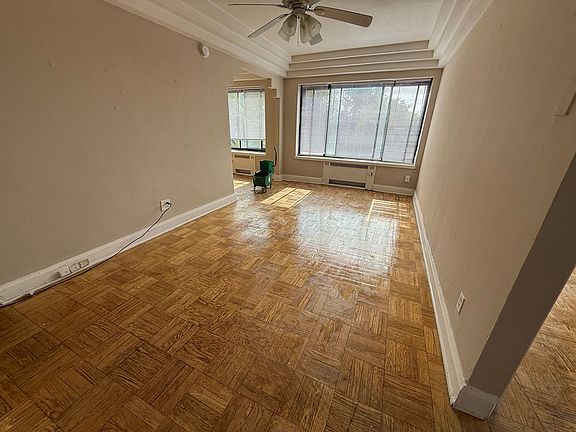 4th image of 2121 E Capitol Dr APT 410