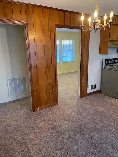 3 bed, 1.0 bath, 945 sqft, $1,025 — Photo 4