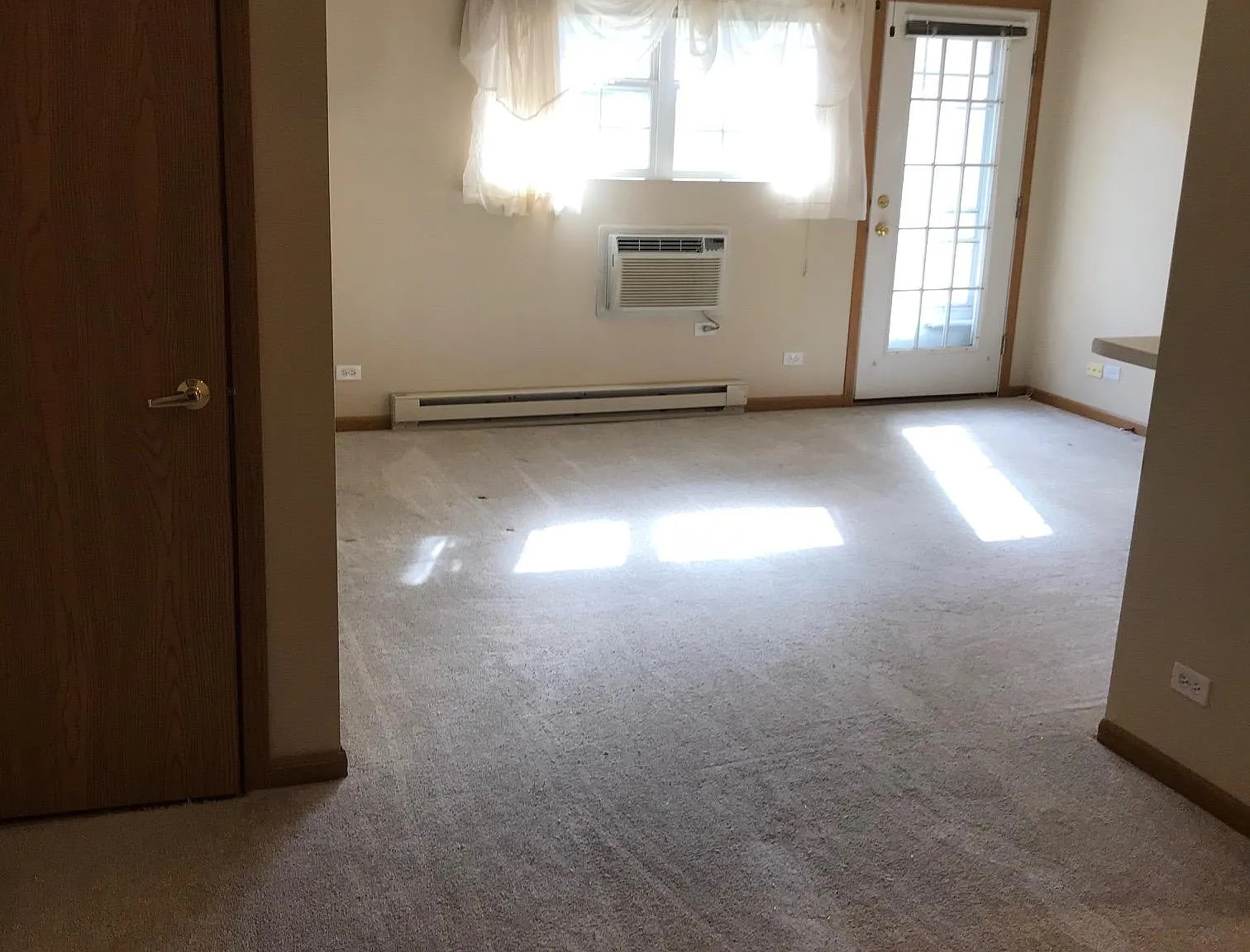 310 Cunat Blvd — Photo 2
