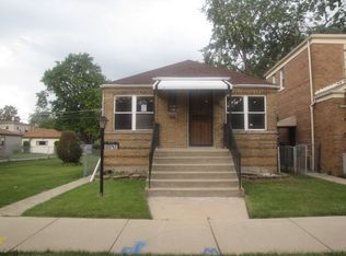 10042 S Eberhart Ave, Chicago, IL 60628