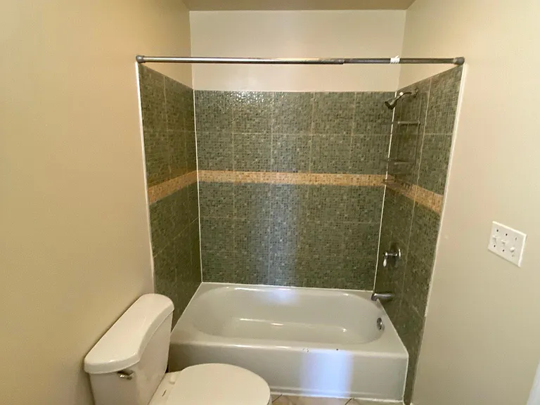 1512 W Cary St — Photo 14