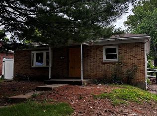 8409 Braddock Dr, Saint Louis, MO 63132