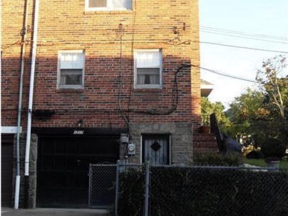 2nd image of 1217 E Cliveden St