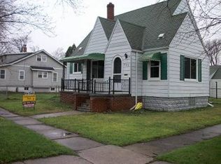 203 16th St, Port Huron, MI 48060