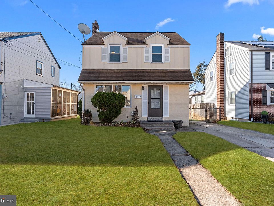 1st image of 2217 Hollinshed Ave