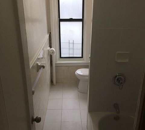 4th image of 603 Academy St APT 4C
